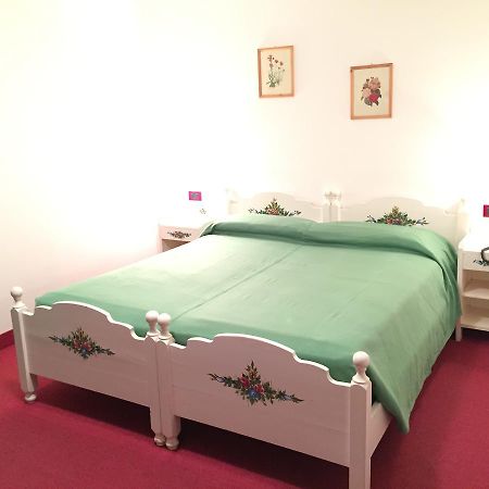 Hotel Tosa Madonna Extérieur photo