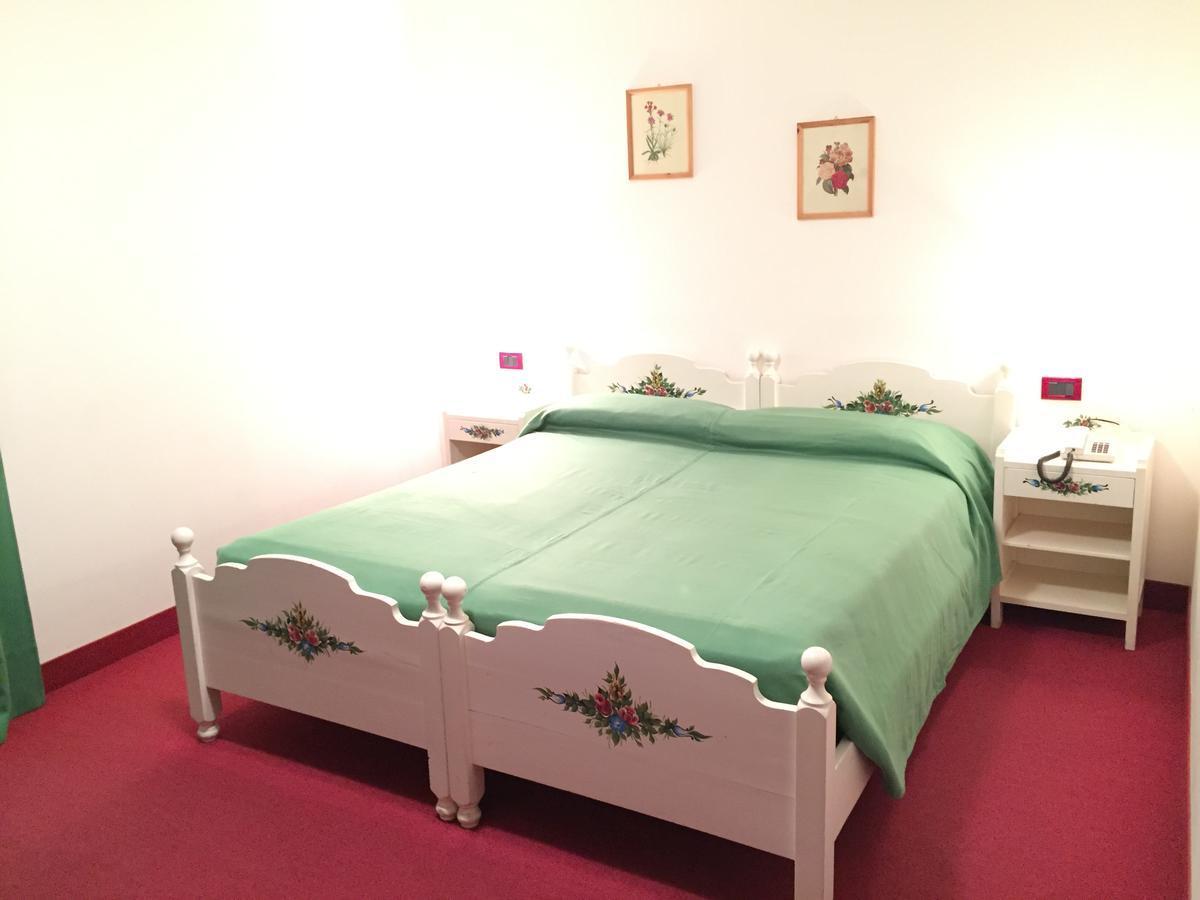 Hotel Tosa Madonna Extérieur photo
