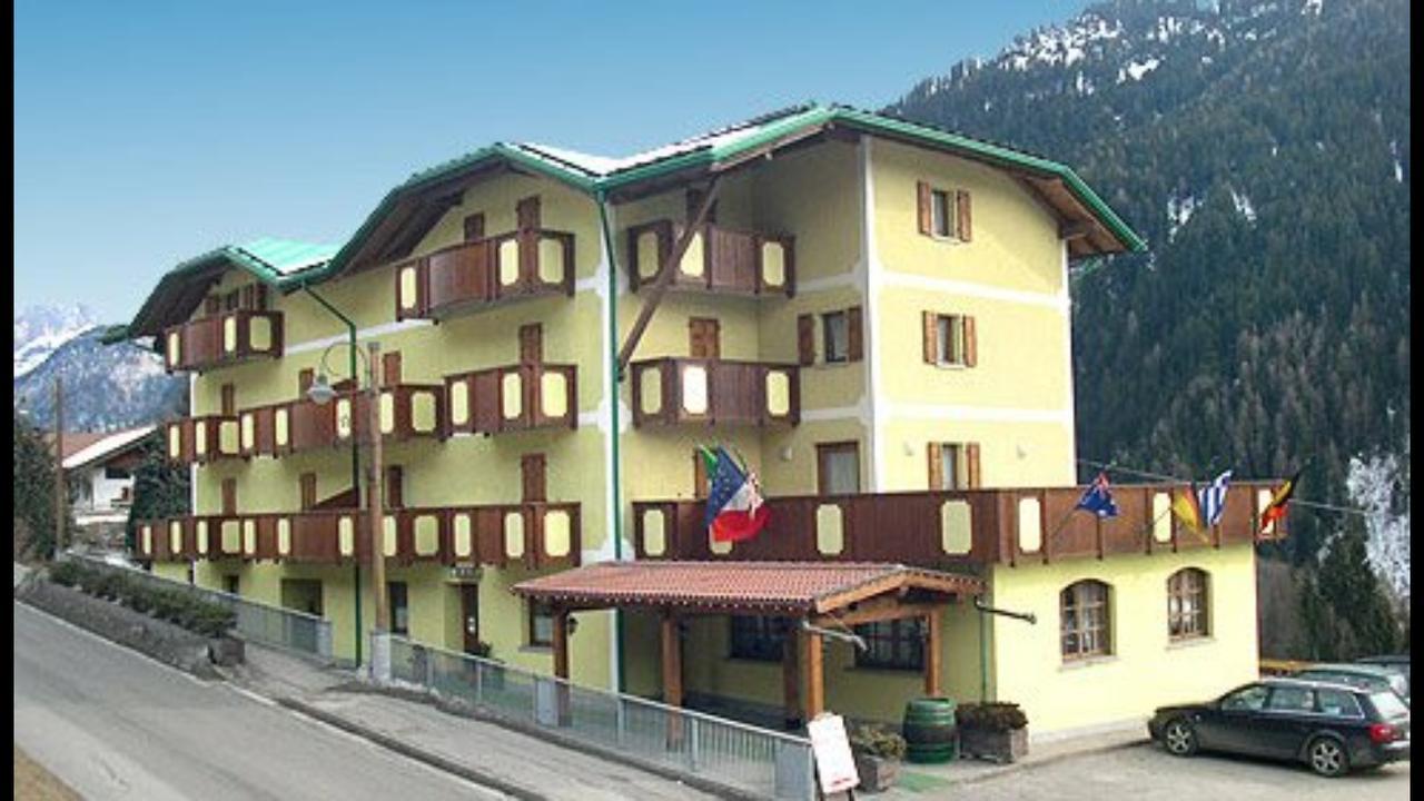 Hotel Tosa Madonna Extérieur photo